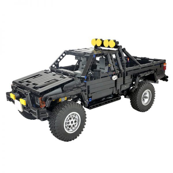 MOC 43124 Toyota SR5 xtra cab 4x4 pickup truck Hilux Back to the future Technic by RM8 LEGO Garage BrickGarage MOC FACTORY 2 - MOULD KING