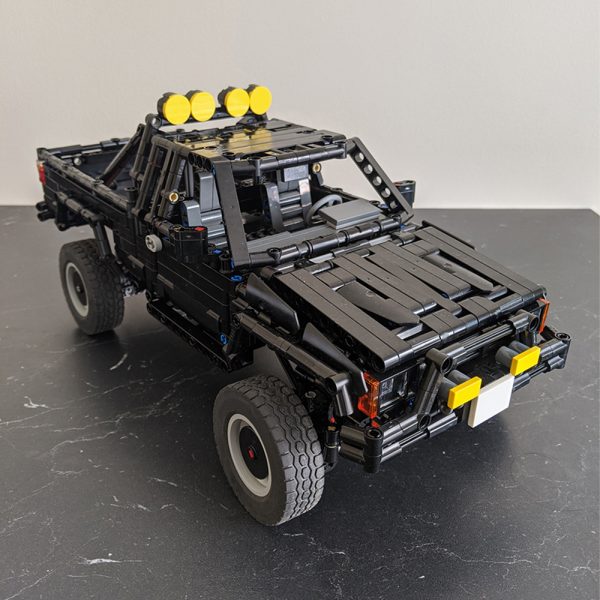MOC 43124 Toyota SR5 xtra cab 4x4 pickup truck Hilux Back to the future Technic by RM8 LEGO Garage BrickGarage MOC FACTORY 3 - MOULD KING