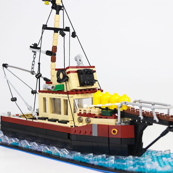 MOC-38659 The Orca-Jaws with 1235 pieces